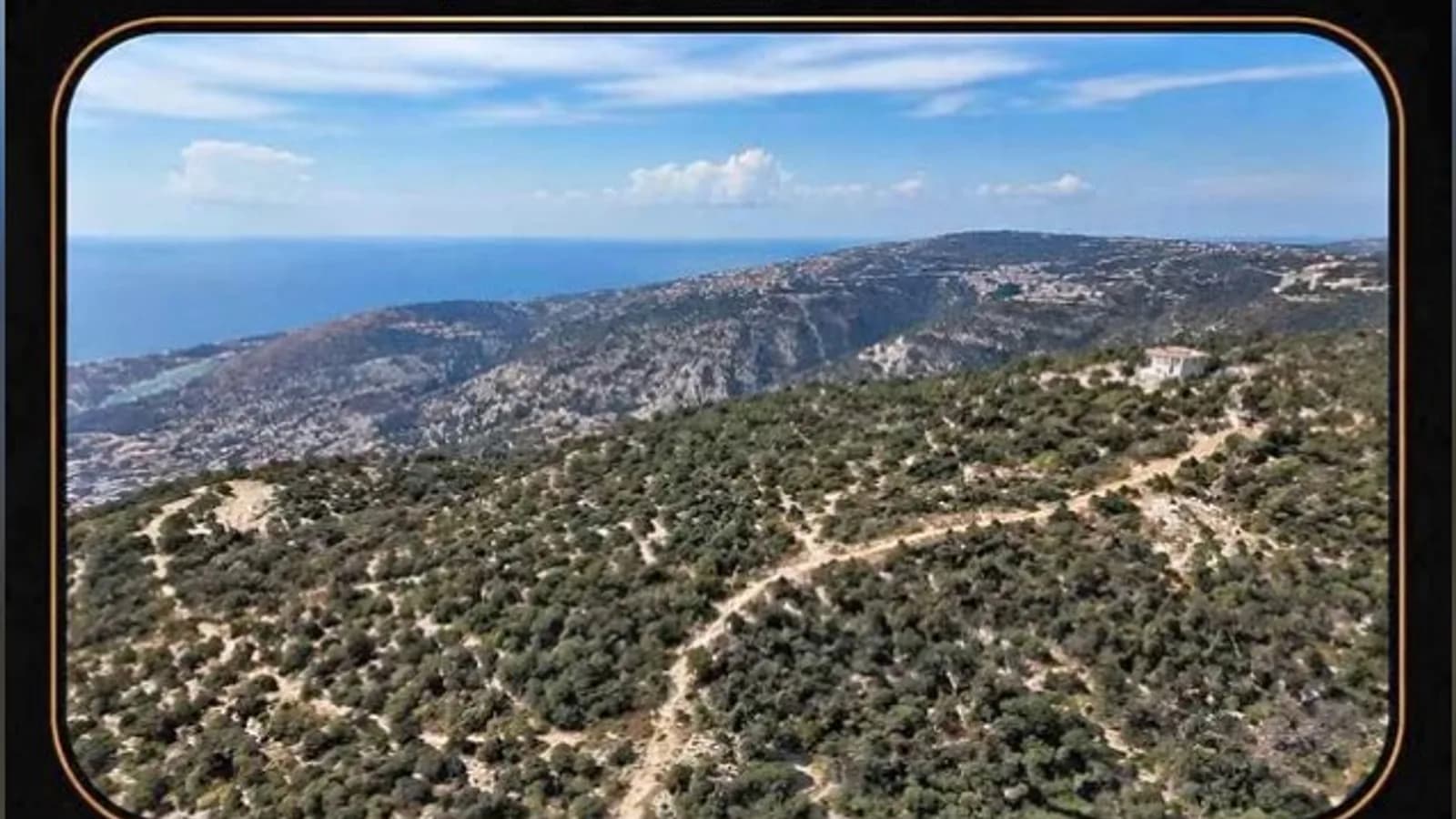 Large wooded plot in Klayaat overlooking the Mediterranean and the mountains